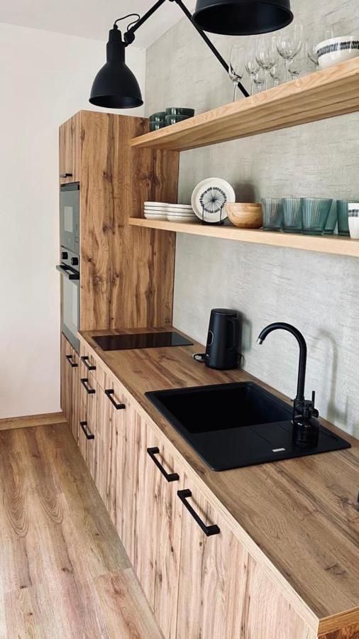 Apartman Lipenka แชร์นาฟ โปชูมาวี ภายนอก รูปภาพ