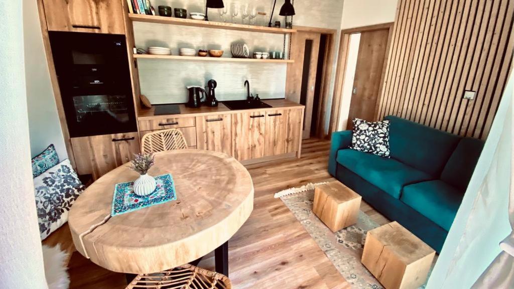 Apartman Lipenka แชร์นาฟ โปชูมาวี ภายนอก รูปภาพ