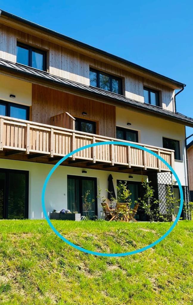 Apartman Lipenka แชร์นาฟ โปชูมาวี ภายนอก รูปภาพ